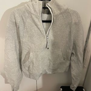 Lululemon Cropped Scuba Light Grey M/L